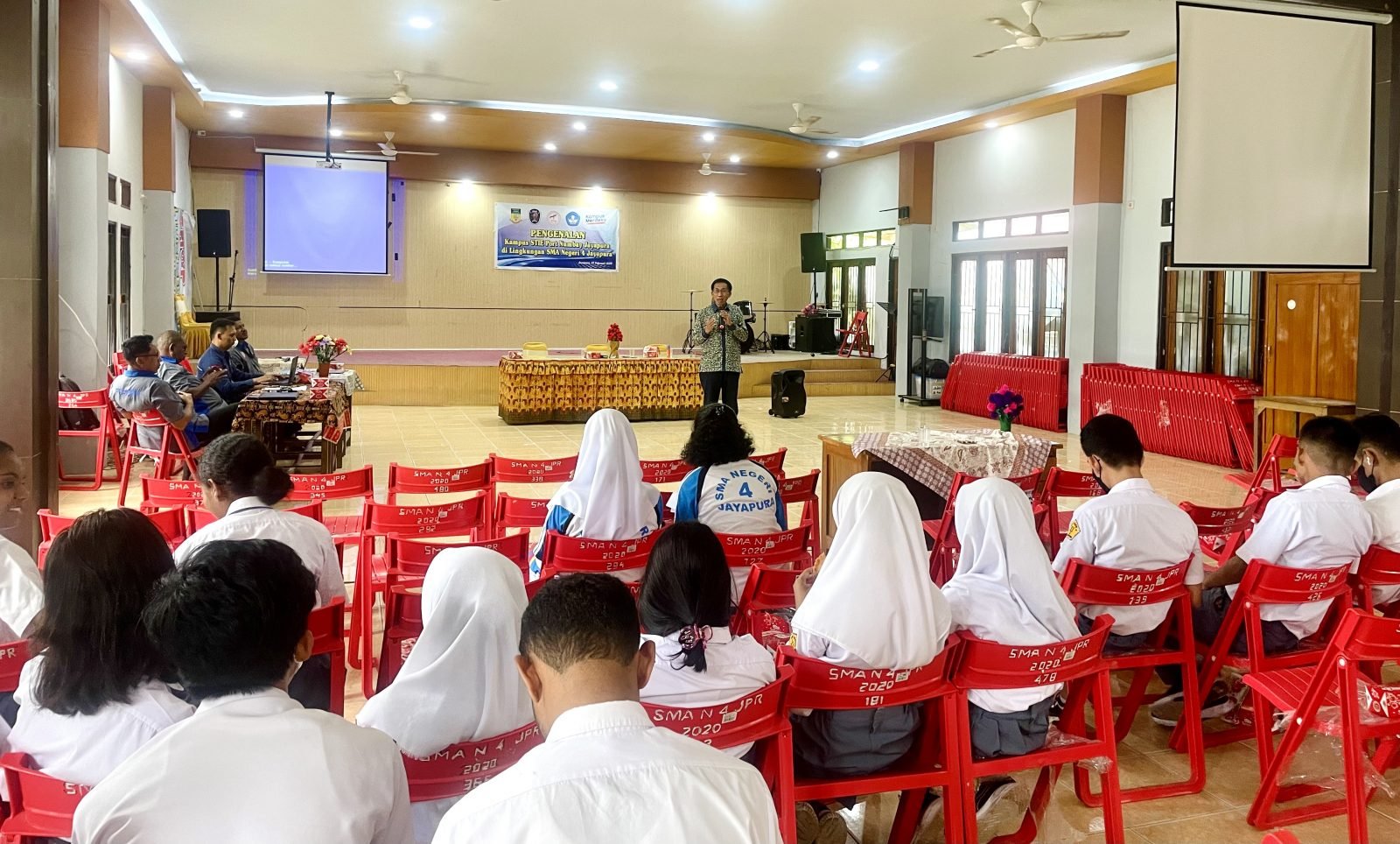 Pengenalan Kampus STIE Port Numbay Jayapura di Lingkungan SMA Negeri 4